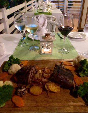 Casa De Flor Restaurant & Cafe